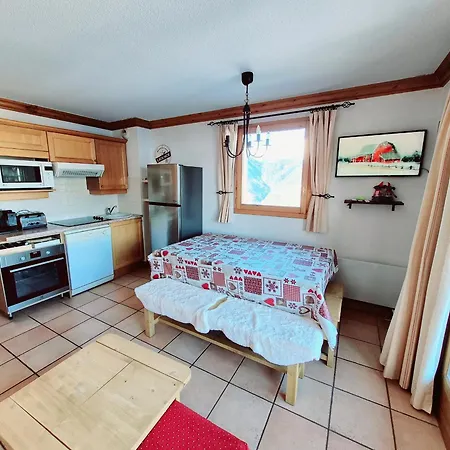 Duplex Au Centre De La Station, A 20m Des Pistes, 7 Pers, Wifi, Parking Gratuit - Fr-1-755-27 Apartment La Plagne
